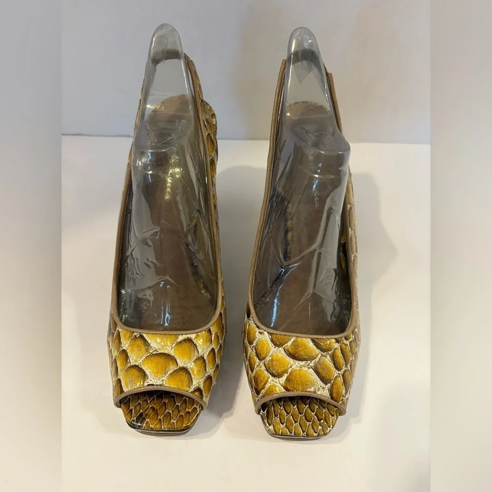 Diego Di Lucca snakeskin peep toe wedge heel sandals size 8 NWOT